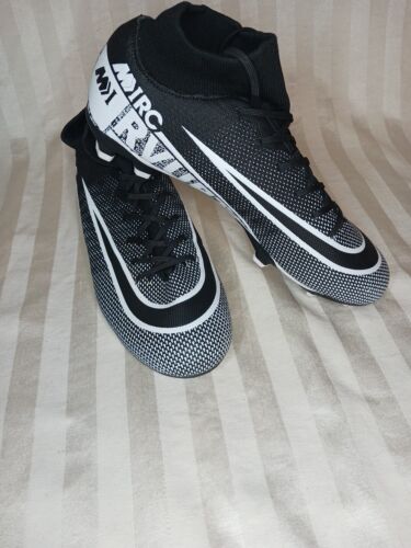 Qzzsmy Soccer Cleats Size 8