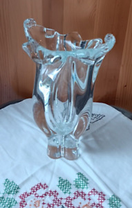 New ListingVery HEAVY,GORGEOUS  Clear Vase ELEGANT,Well Made,Over 6-1/2 pounds