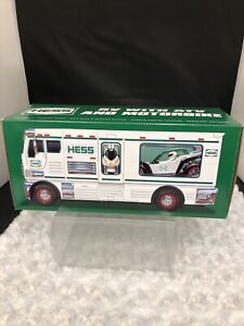 Hess 2018 Toy Truck - RV with ATV and Motorbike  Lights Loading Ramp New