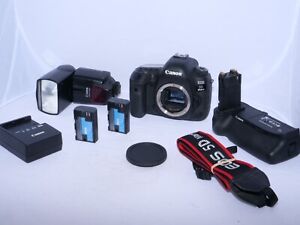 Canon EOS 5D Mark IV DSLR Body, BG-E20 Battery Grip, Canon 580EX Flash, Bag.