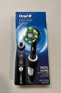 Oral-B Pro 1000 Rechargeable Toothbrush, Handle Charger Case Brush Head_NEW