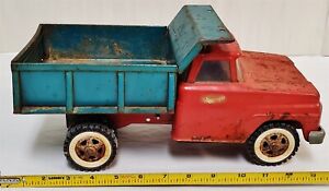 M-108 VINTAGE 1960'S TONKA RED AND GREEN TIN DUMP TRUCK AND LOADER!