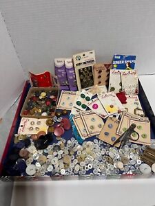 New ListingLarge group lot old vintage BUTTONS sewing supply notions, germany
