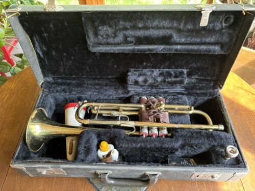 Vintage 1958 Conn Director Trumpet 2 mouthpieces Hard Case Ohio State Band
