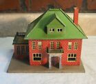 VINTAGE LINONEL TOY TRAIN ACCESSORY TIN HOUSE