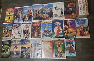 Huge Lot Of 25 Vhs Tapes - Disney Family Movies and Cartoon Animation Wizard Oz