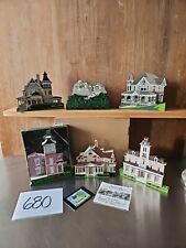 Shelia's collectibles houses Lot Of 6 HOUSES, Mixed Lot