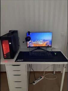 Gaming Setup, PC with accessories!