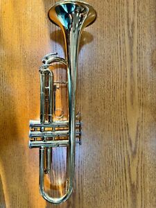 New ListingAwesome Vintage Holton T602 trumpet