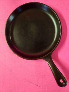 Vintage 8 inch Griswold Cast Iron #42 Snack Skillet - Fully Cleaned & Seasoned